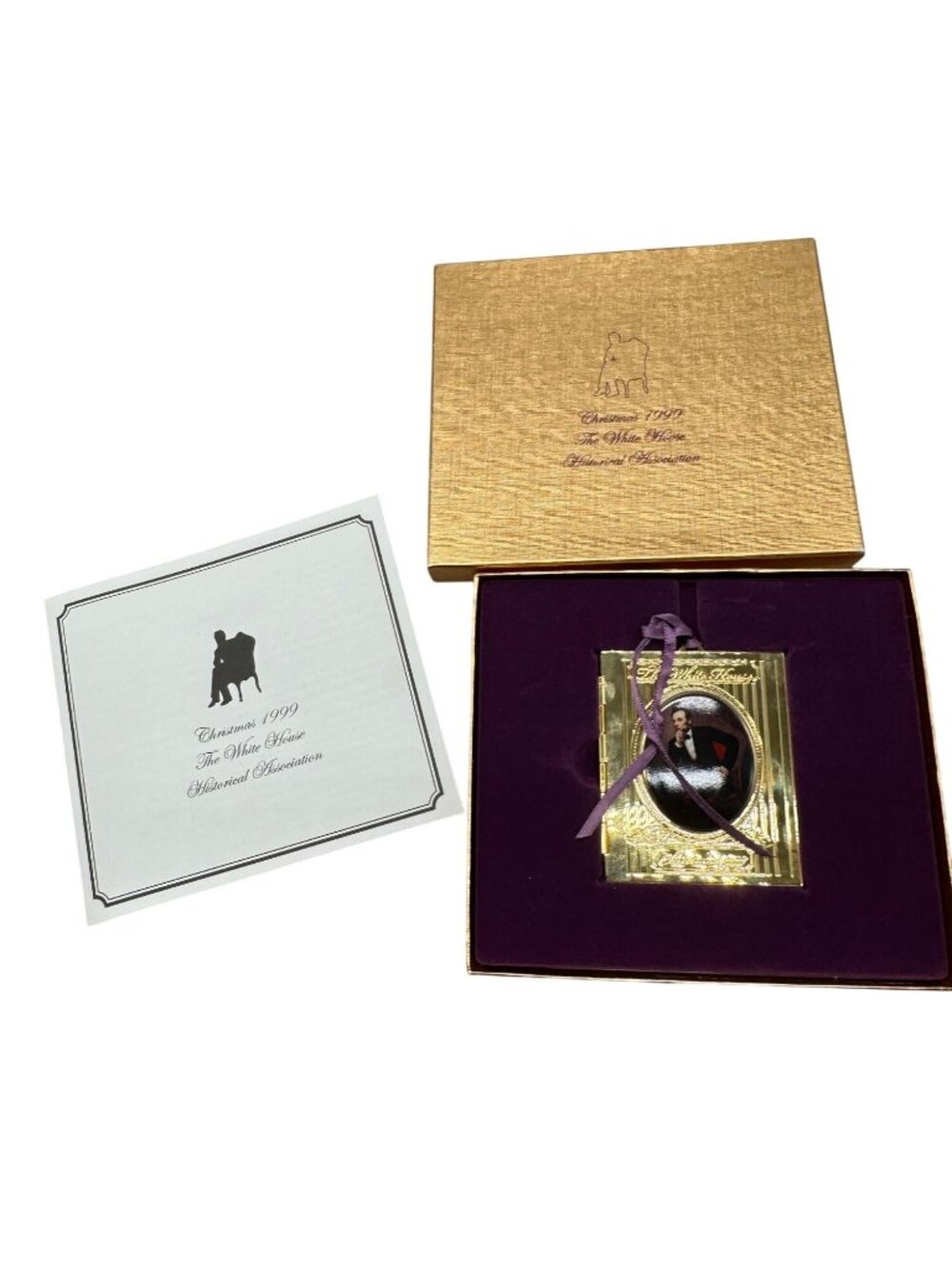 White House Historical Association 1999 Christmas Ornament President READ